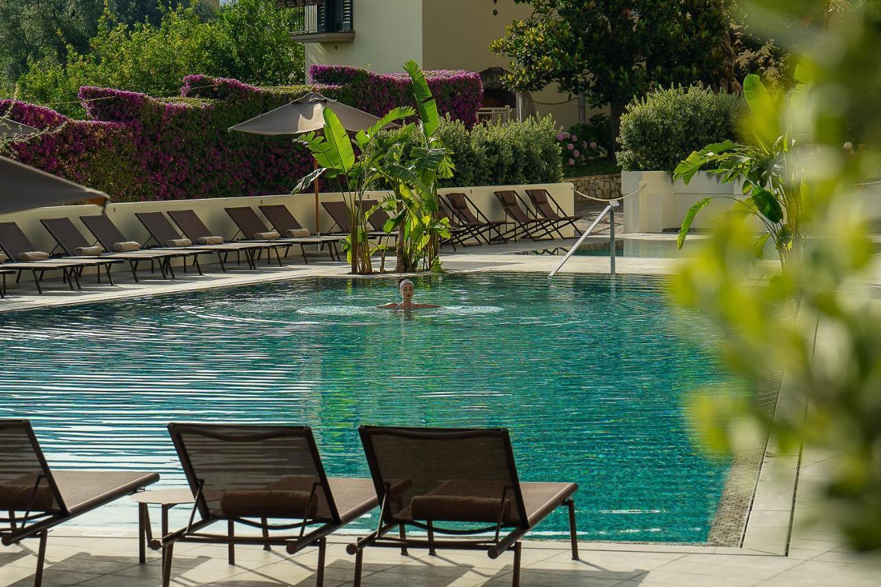 Hotel Conca Park ซอร์เรนโต ภายนอก รูปภาพ